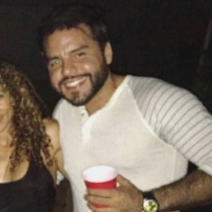 Meet your Posher, Cesar